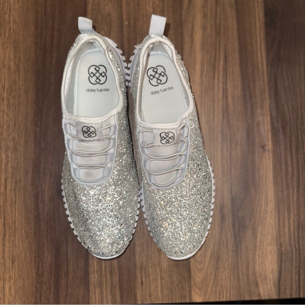 Daisy Fuentes Silver Glitter Sneakers 10M - Picture 6 of 10